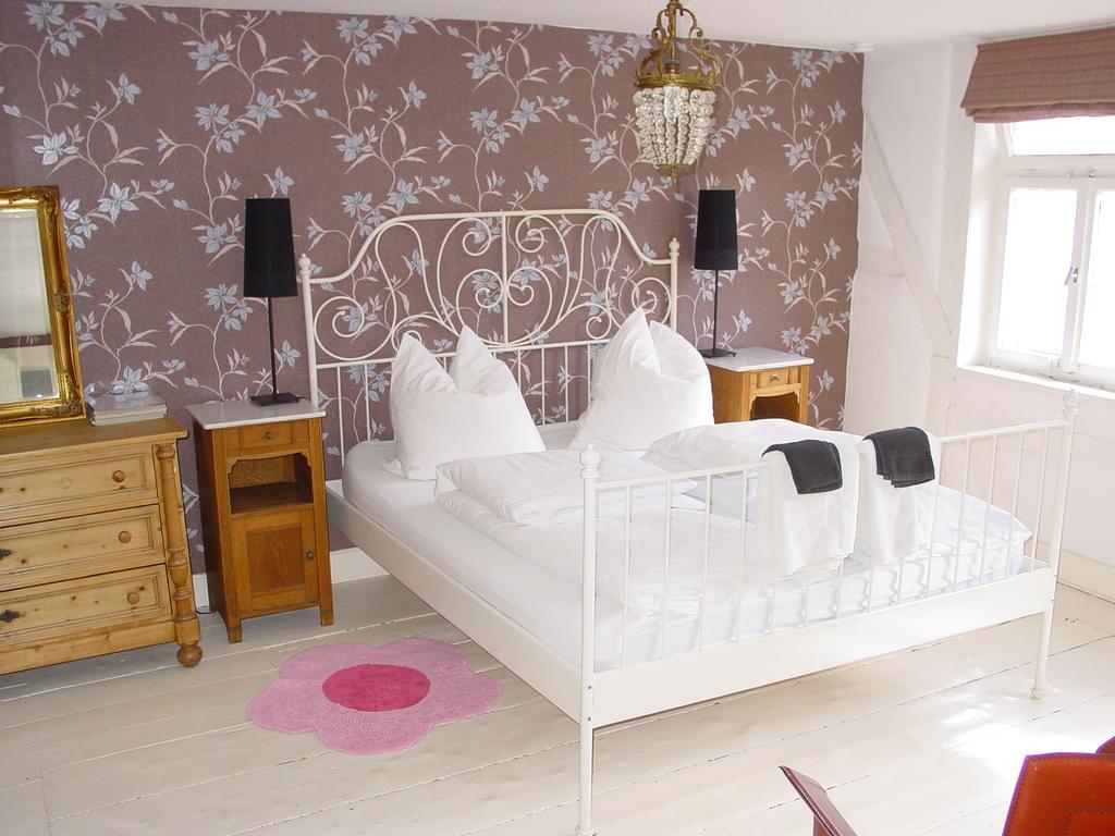 Robert'S Bed & Breakfast Helmarshausen Zewnętrze zdjęcie